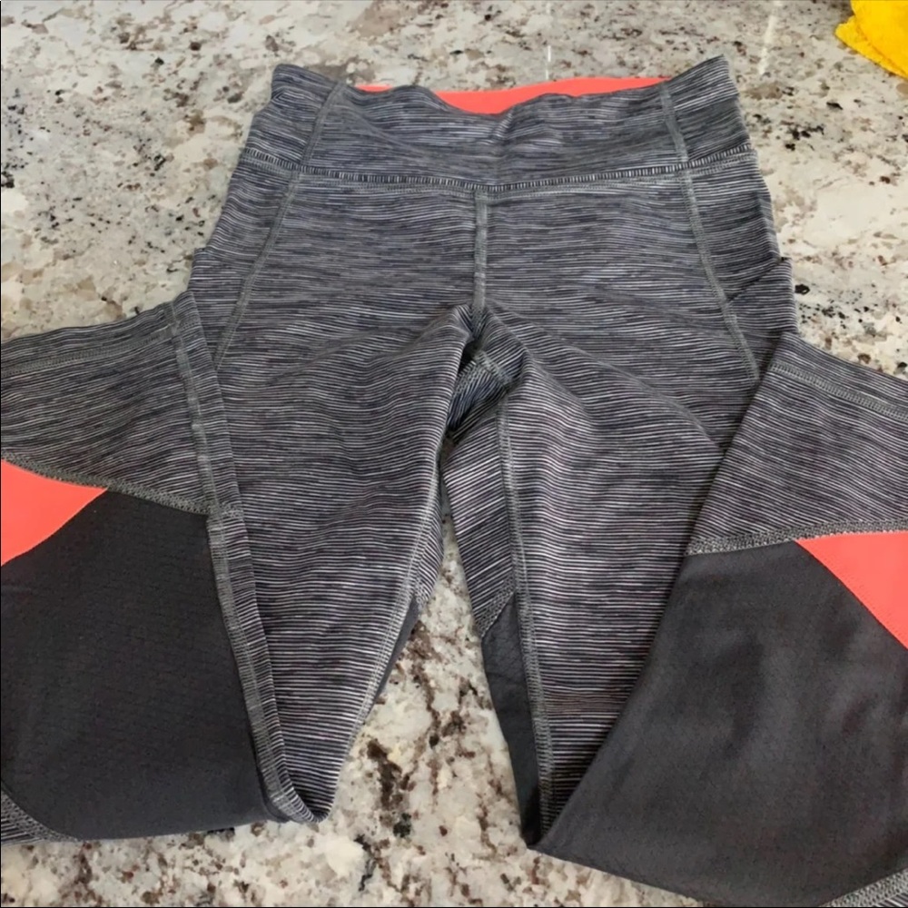 lululemon pace rival crop size two